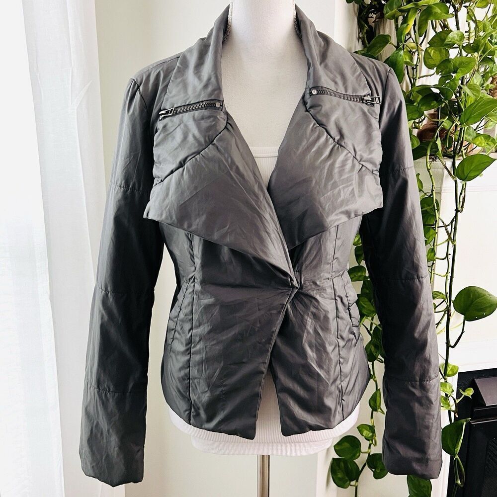 Daytrip Charcoal Gray Super Soft & Lightweight Filled Jacket Magnetic Close Med